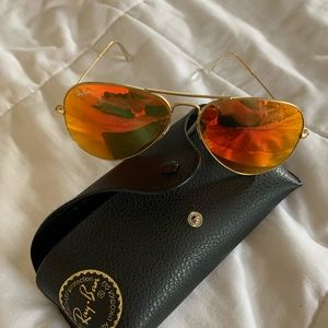 RAY BAN